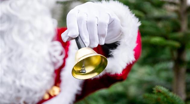 Tannenbaum schlagen - Weihnachtsmann mit Glocke
